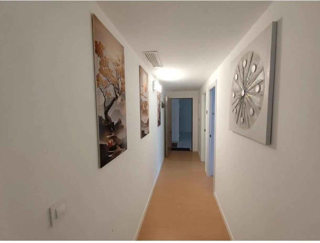 Homestay Habitacion Triple Con Bano Compartido Lovely Sevilla Camas